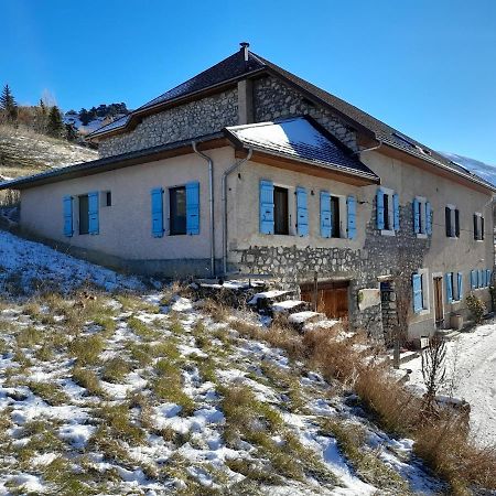 Bed and Breakfast La Tourtette Ле-Деволюи Экстерьер фото
