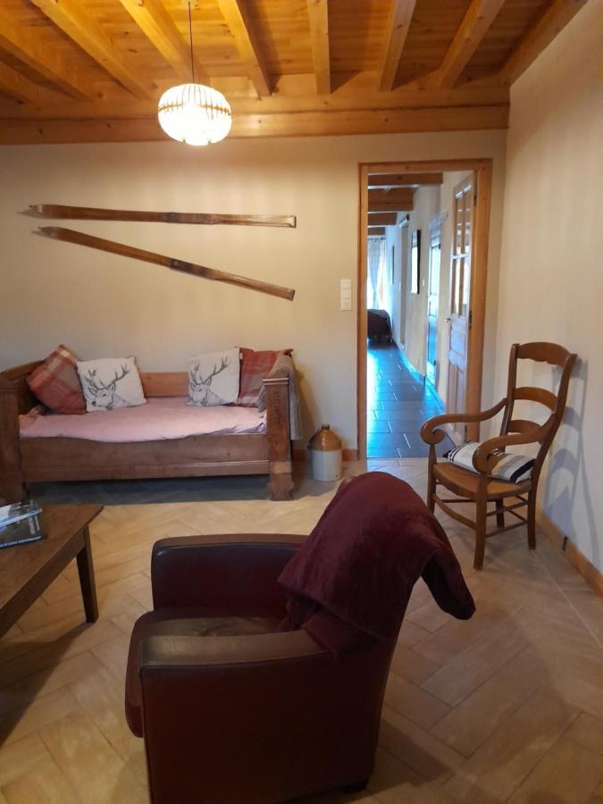 Bed and Breakfast La Tourtette Ле-Деволюи Экстерьер фото